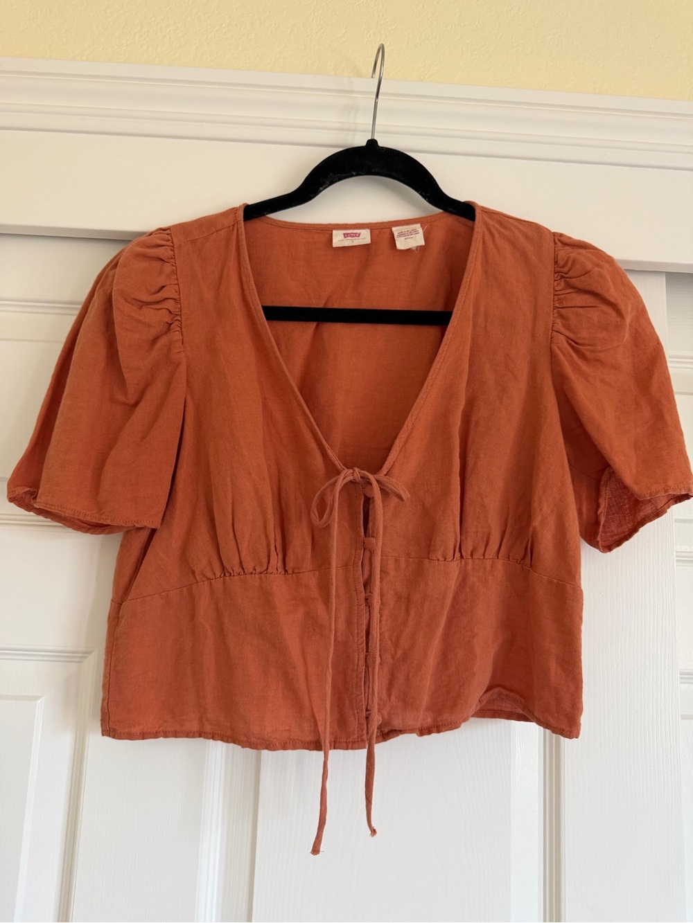 Levi’s Rust Orange Tie-Front Crop Linen Blouse